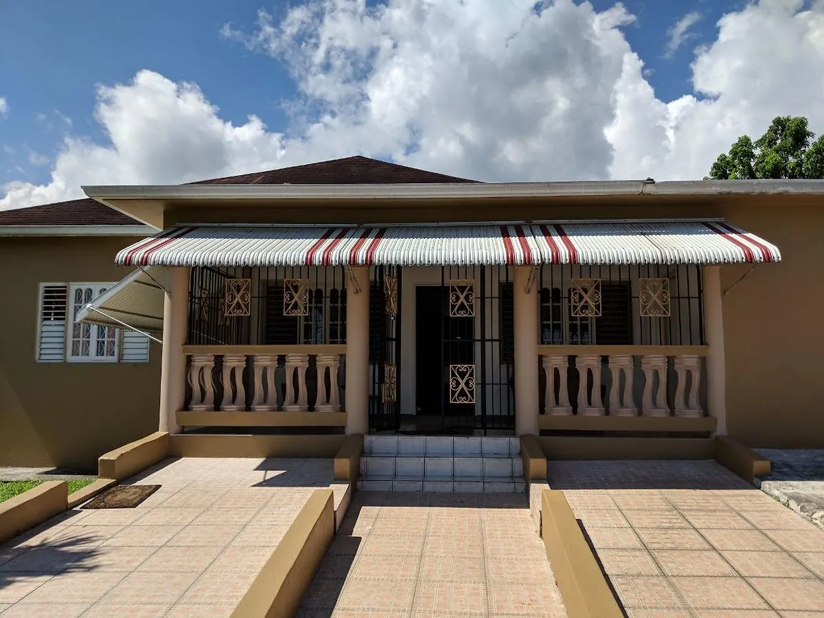 Jus4U-Apt-2 The Home Away From Home Villa Bamboo Διαμέρισμα