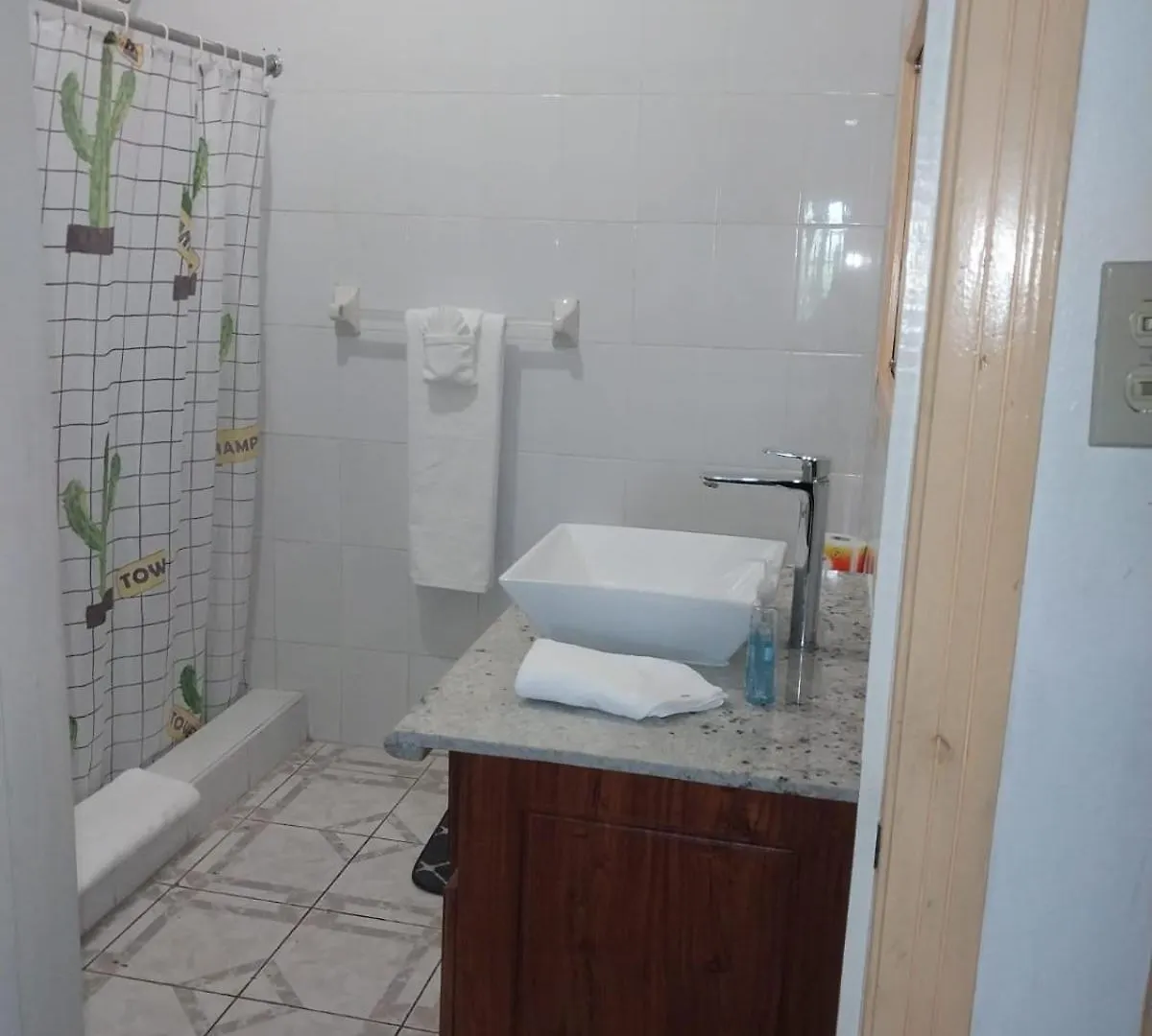 Jus4U-Apt-2 The Home Away From Home Villa Bamboo Apartman