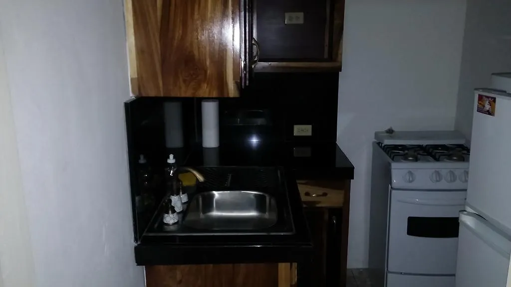 Jus4U-Apt-2 The Home Away From Home Villa Bamboo Apartman